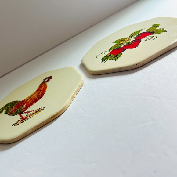 Vintage Cape Craftsmen Tile Trivet Lot of 2 Rooster Strawberries Farmhouse Decor - Picture 4 of 6